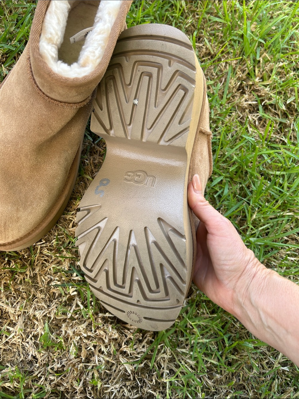 Ugg boots Cozy Faux-Shearling Ankle Boots in Tan - Picture 5 of 7